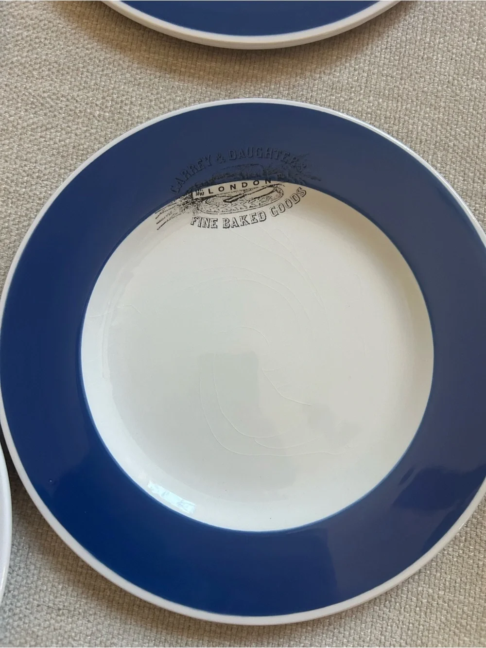 Williams Sonoma breakfast plates & mugs